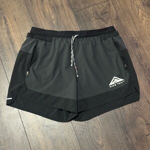 Nike Trail Black Running Shorts size Medium